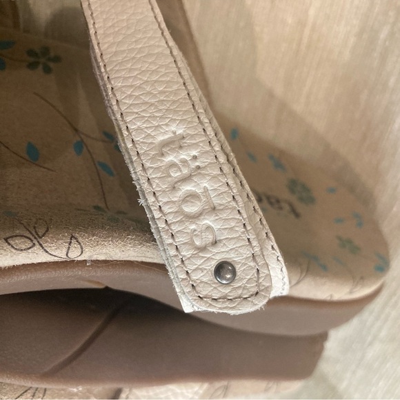 TAOS Sz 9 The Prize 3 Slip On  Strappy Velcro Closure Metal Blue Decor Sandals - Picture 6 of 13